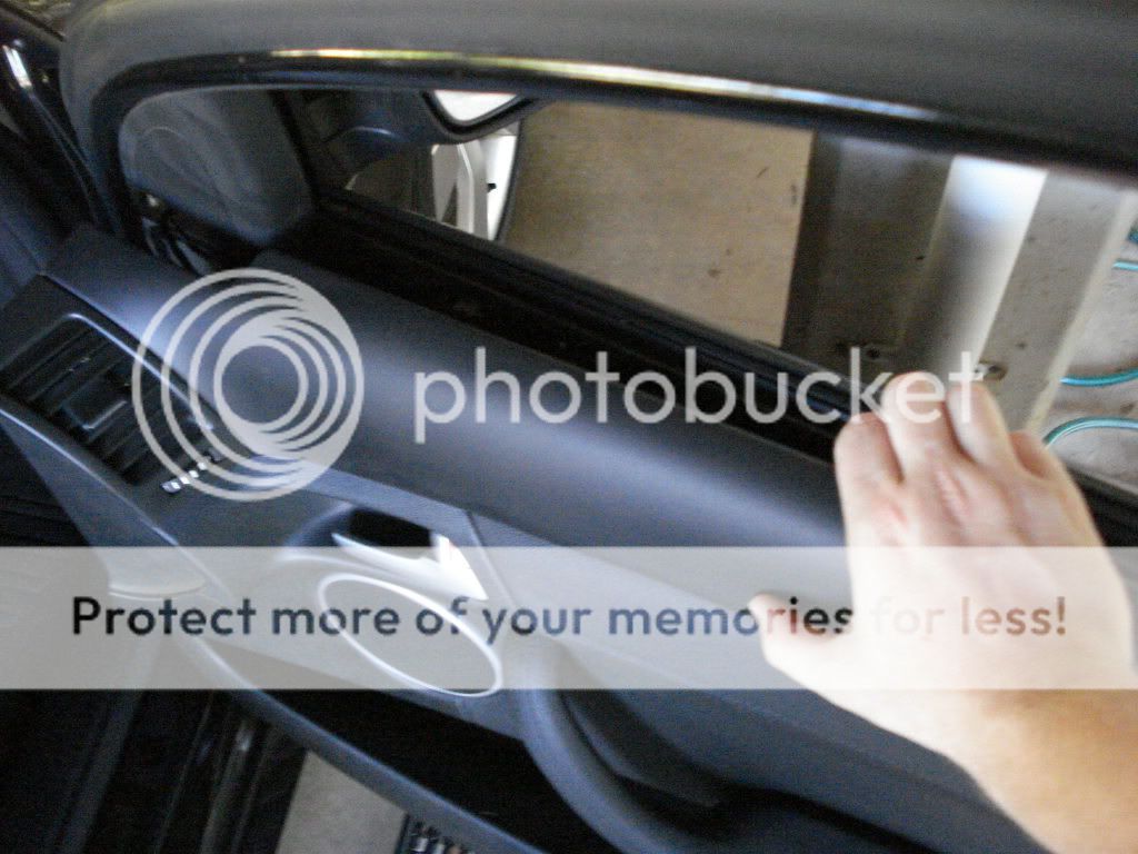 How to Remove VE door trim (not dialup friendly) Just Commodores